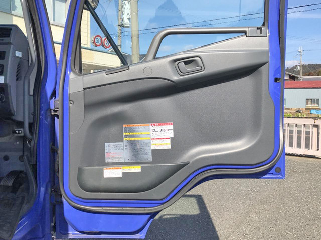 三菱ふそうファイタークレーン3段中型（4t）[写真30]