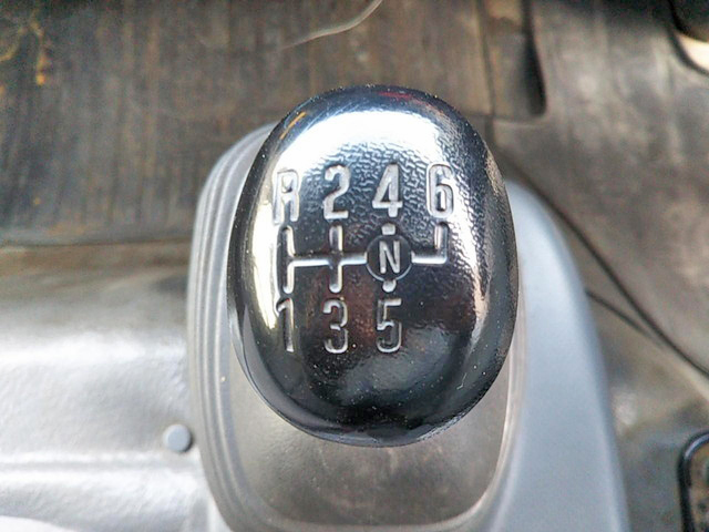 いすゞエルフユニック4段小型（2t・3t）[写真32]