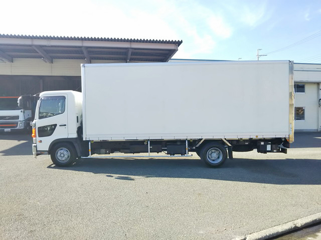 日野レンジャーパネルバン中型（4t）[写真05]
