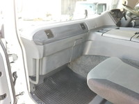 三菱ふそうスーパーグレートアルミウイング大型（10t）[写真35]