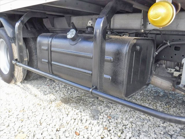 トヨタトヨエースアルミバン小型（2t・3t）[写真13]