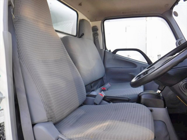 トヨタトヨエースアルミバン小型（2t・3t）[写真26]