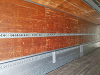 いすゞギガアルミウイング大型（10t）[写真13]