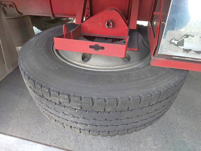 いすゞギガアルミウイング大型（10t）[写真20]