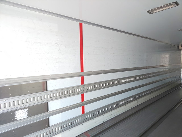 三菱ふそうスーパーグレート冷凍車（冷蔵車）大型（10t）[写真11]