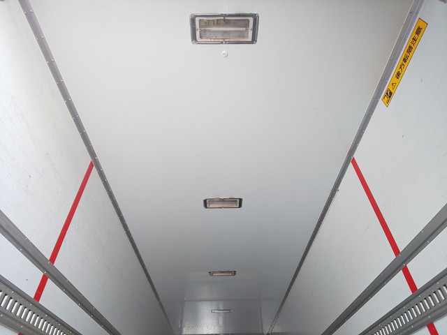 三菱ふそうスーパーグレート冷凍車（冷蔵車）大型（10t）[写真13]