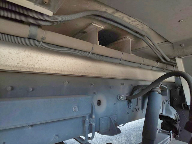 三菱ふそうスーパーグレート冷凍車（冷蔵車）大型（10t）[写真19]