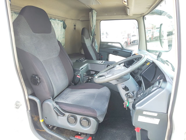 三菱ふそうスーパーグレート冷凍車（冷蔵車）大型（10t）[写真31]