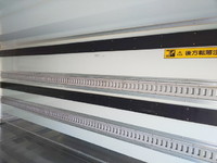 いすゞエルフ冷凍車（冷蔵車）小型（2t・3t）[写真12]