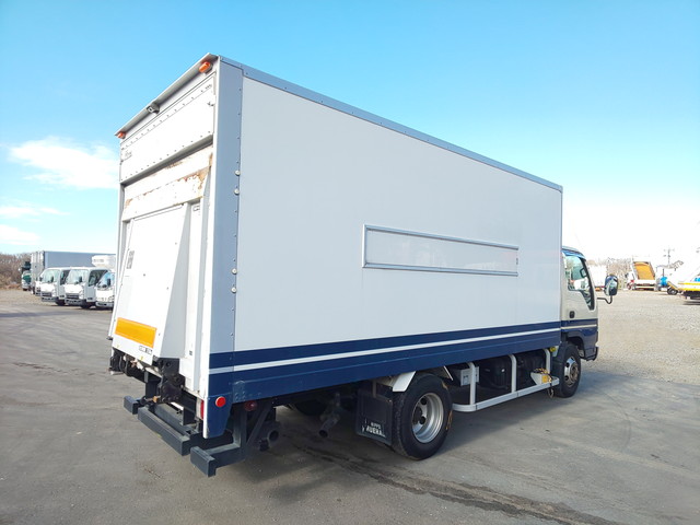 いすゞエルフ冷凍車（冷蔵車）小型（2t・3t）[写真02]