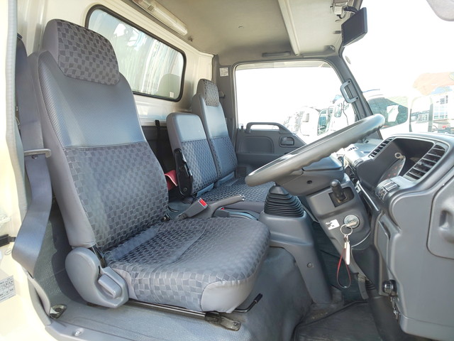 いすゞエルフ冷凍車（冷蔵車）小型（2t・3t）[写真30]