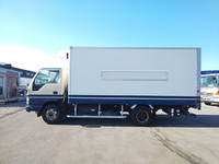 いすゞエルフ冷凍車（冷蔵車）小型（2t・3t）[写真06]