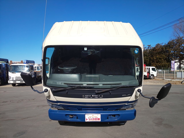 いすゞエルフ冷凍車（冷蔵車）小型（2t・3t）[写真08]