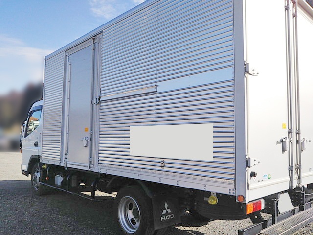 三菱ふそうキャンターアルミバン小型（2t・3t）[写真02]