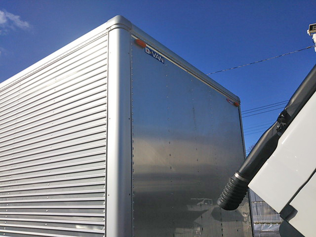 三菱ふそうキャンターアルミバン小型（2t・3t）[写真09]