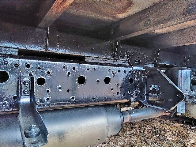 日野レンジャー平ボディ中型（4t）[写真13]