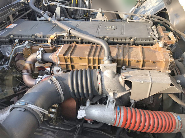 三菱ふそうスーパーグレートトレーラーヘッド（トラクターヘッド）大型（10t）[写真15]