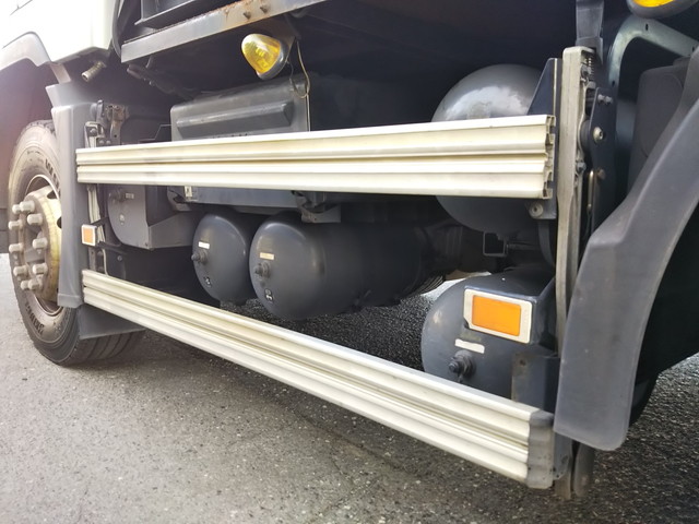 ボルボボルボFHトレーラーヘッド（トラクターヘッド）大型（10t）[写真18]