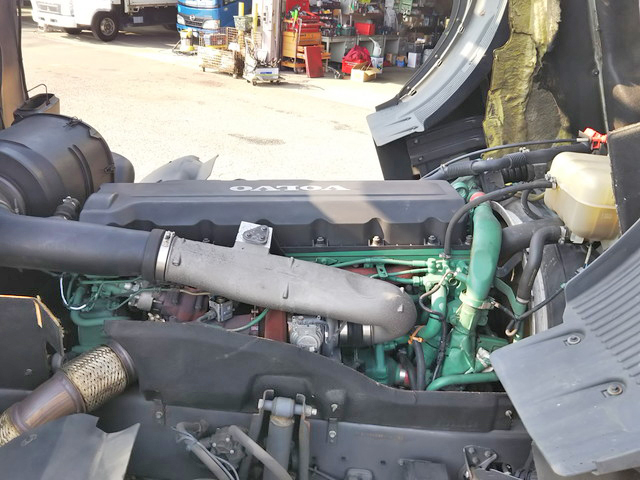 ボルボボルボFHトレーラーヘッド（トラクターヘッド）大型（10t）[写真27]