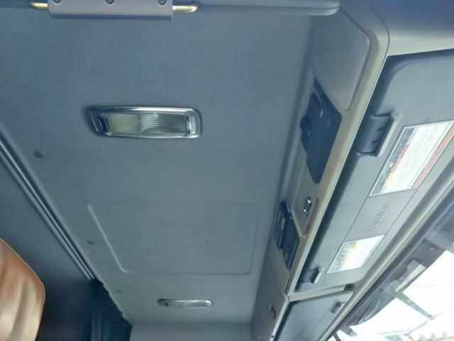 ボルボボルボFHトレーラーヘッド（トラクターヘッド）大型（10t）[写真33]