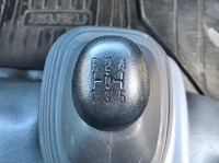 いすゞエルフパッカー車（塵芥車）小型（2t・3t）[写真37]