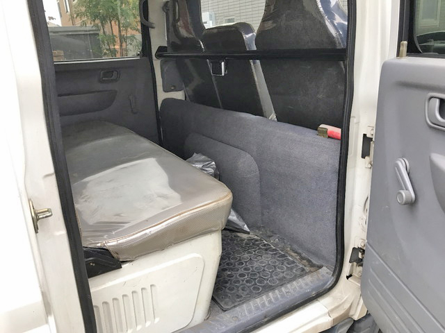 三菱ふそうキャンターガッツダブルキャブ（Wキャブ）小型（2t・3t）[写真18]