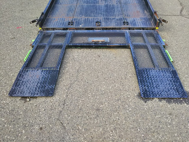 いすゞエルフセーフティローダー小型（2t・3t）[写真12]