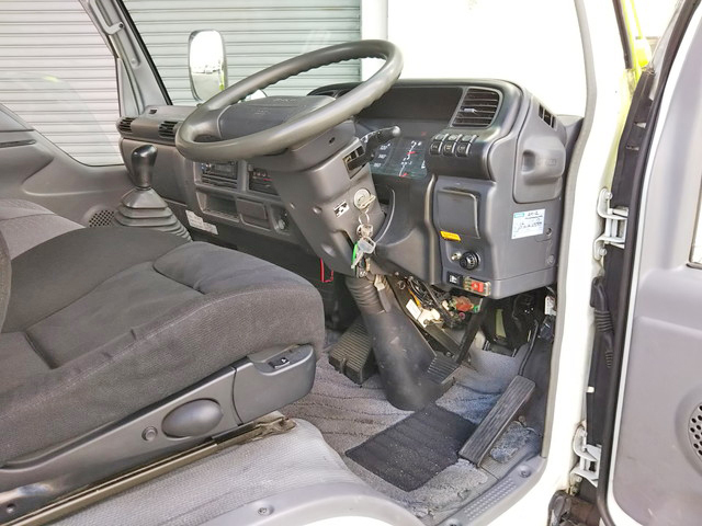 いすゞエルフセーフティローダー小型（2t・3t）[写真31]