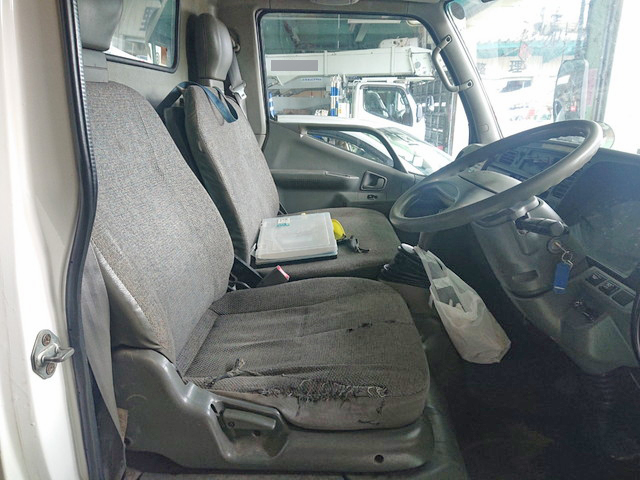 三菱ふそうキャンター高所作業車小型（2t・3t）[写真17]