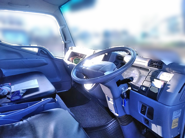 三菱ふそうキャンターセーフティローダー小型（2t・3t）[写真25]