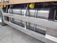 いすゞギガ冷蔵冷凍ウイング大型（10t）[写真17]