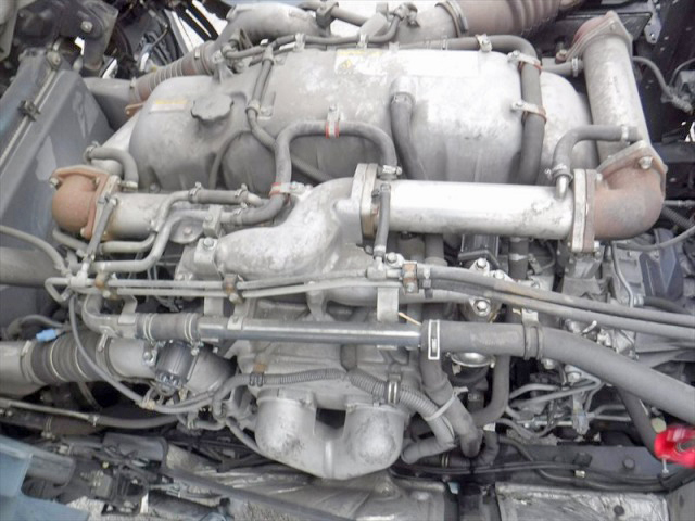 いすゞギガ冷蔵冷凍ウイング大型（10t）[写真22]