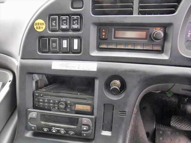 いすゞギガ冷蔵冷凍ウイング大型（10t）[写真26]