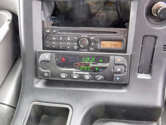 いすゞギガ冷蔵冷凍ウイング大型（10t）[写真27]