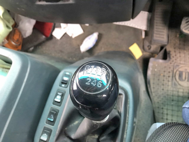 UDトラックスコンドルクレーン3段増トン（6t・8t）[写真22]