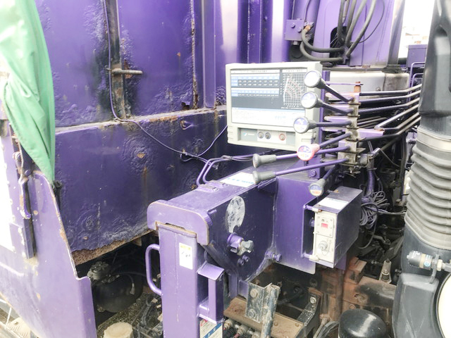 UDトラックスコンドルクレーン3段増トン（6t・8t）[写真08]