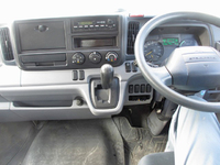 三菱ふそうキャンターアルミバン小型（2t・3t）[写真20]