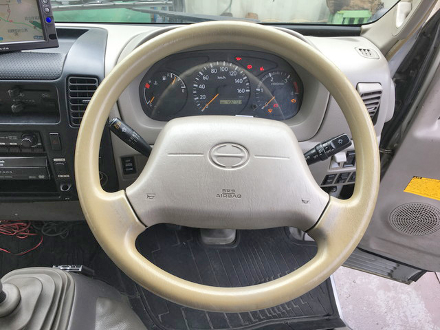 日野デュトロアルミウイング小型（2t・3t）[写真35]