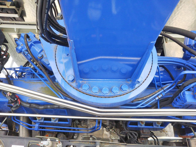 三菱ふそうスーパーグレートセルフクレーン4段大型（10t）[写真14]