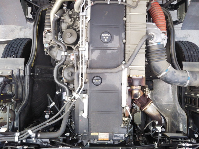 三菱ふそうスーパーグレートセルフクレーン4段大型（10t）[写真23]