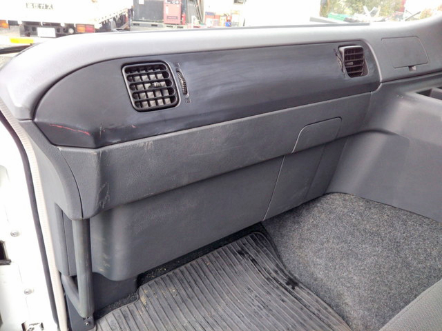 三菱ふそうスーパーグレートセルフクレーン4段大型（10t）[写真32]