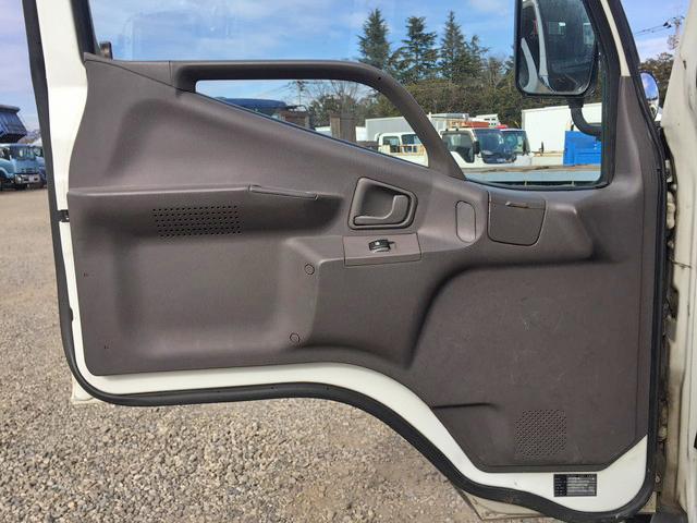 三菱ふそうキャンターユニック4段小型（2t・3t）[写真30]