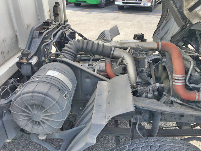 三菱ふそうファイターアルミウイング中型（4t）[写真25]