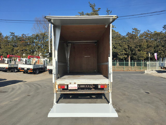 日野デュトロパネルバン小型（2t・3t）[写真10]