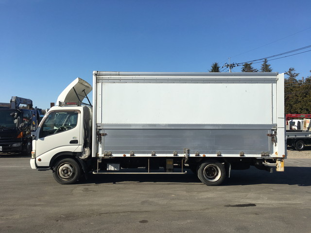 日野デュトロパネルバン小型（2t・3t）[写真05]