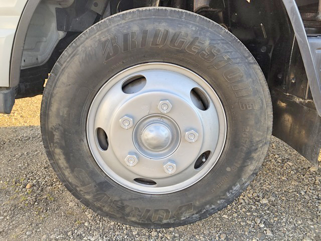 三菱ふそうキャンター高所作業車小型（2t・3t）[写真28]