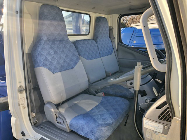 三菱ふそうキャンター高所作業車小型（2t・3t）[写真37]