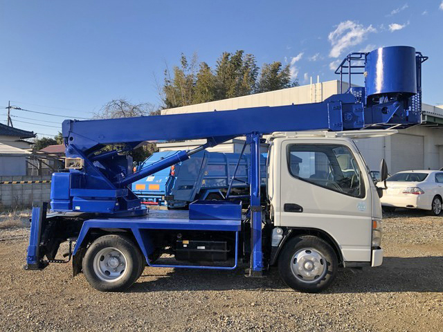三菱ふそうキャンター高所作業車小型（2t・3t）[写真08]