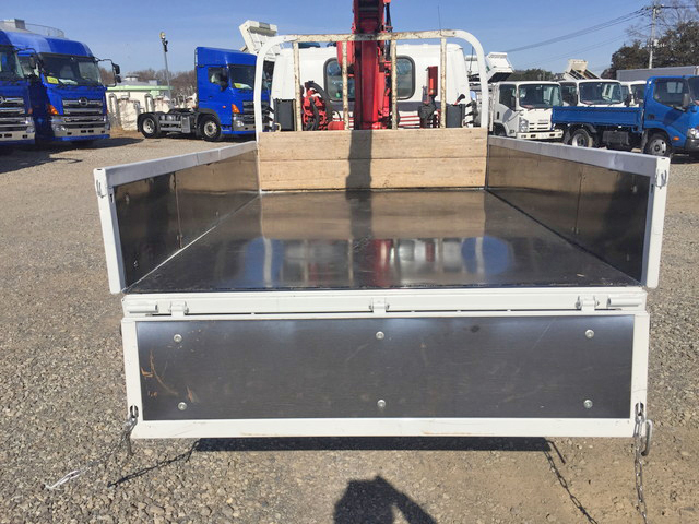 いすゞエルフユニック3段小型（2t・3t）[写真12]