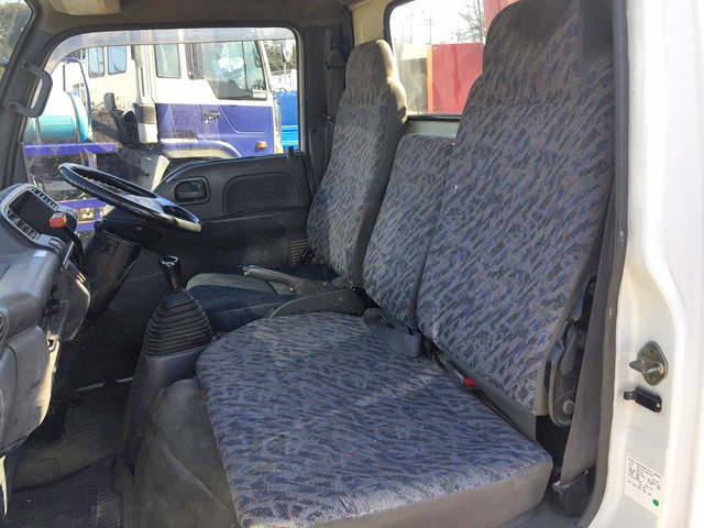 いすゞエルフユニック3段小型（2t・3t）[写真31]